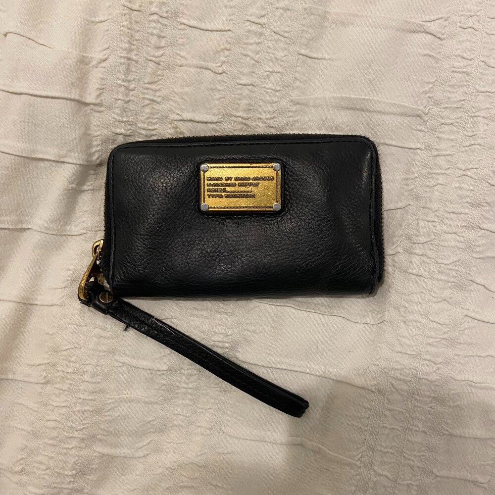 Marc by Marc Jacobs Zip Wallet